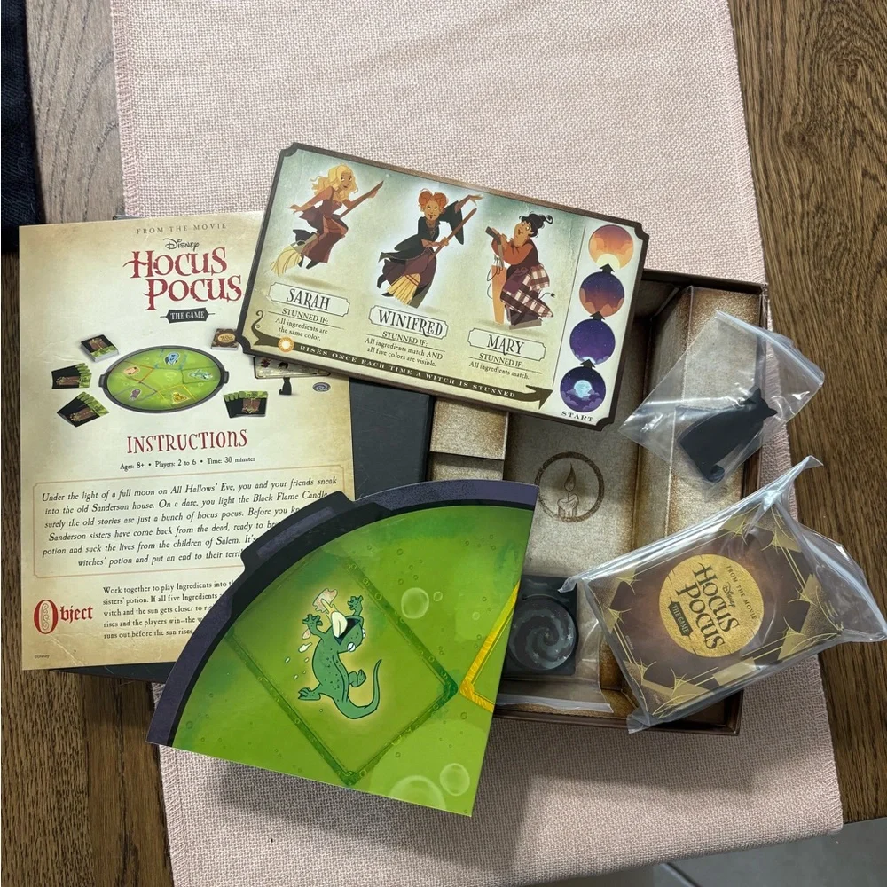 Disney Hocus Pocus Board Game Green and Brown - Picture 4 of 4
